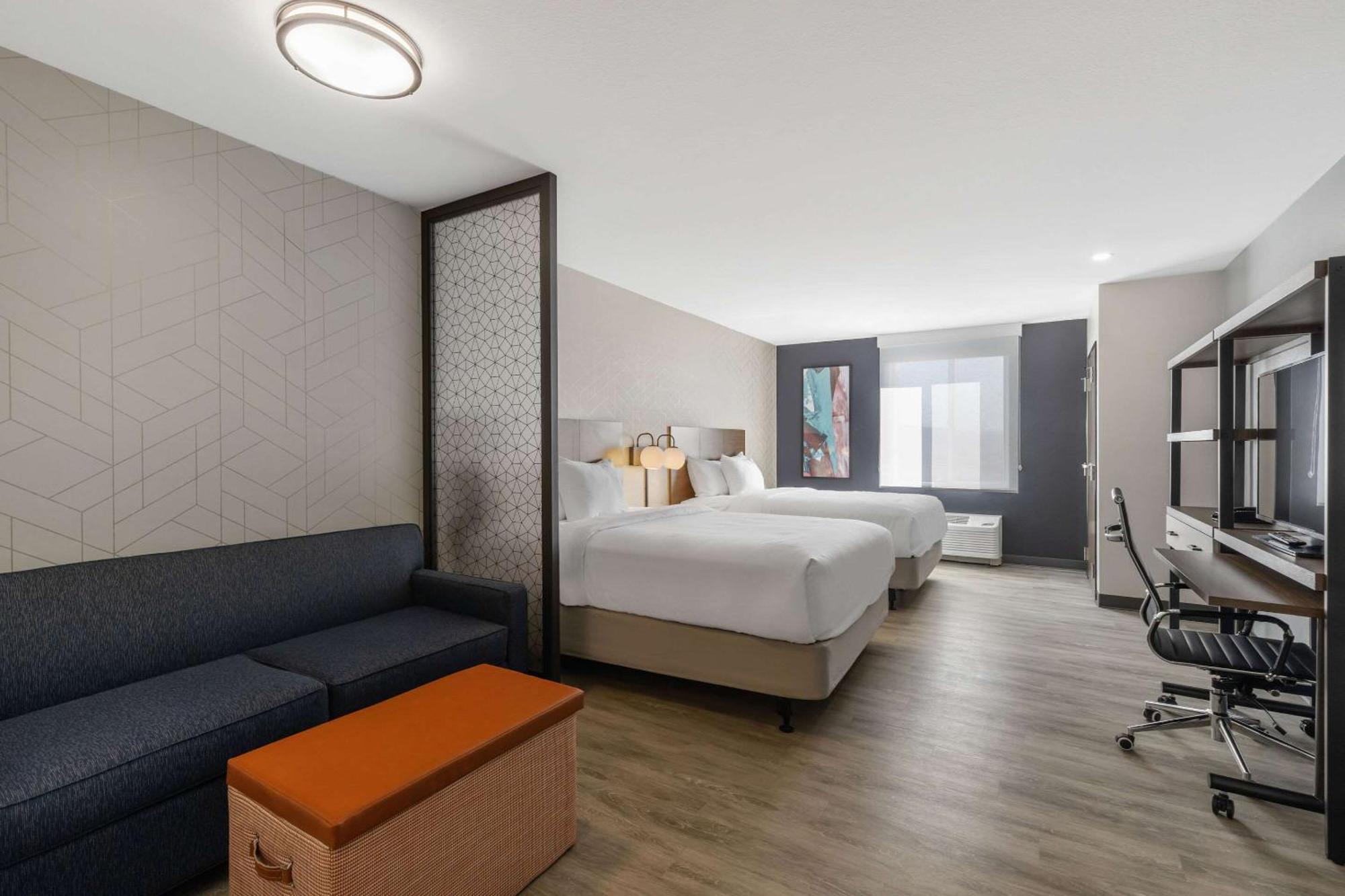 Everhome Suites Corona Exteriér fotografie