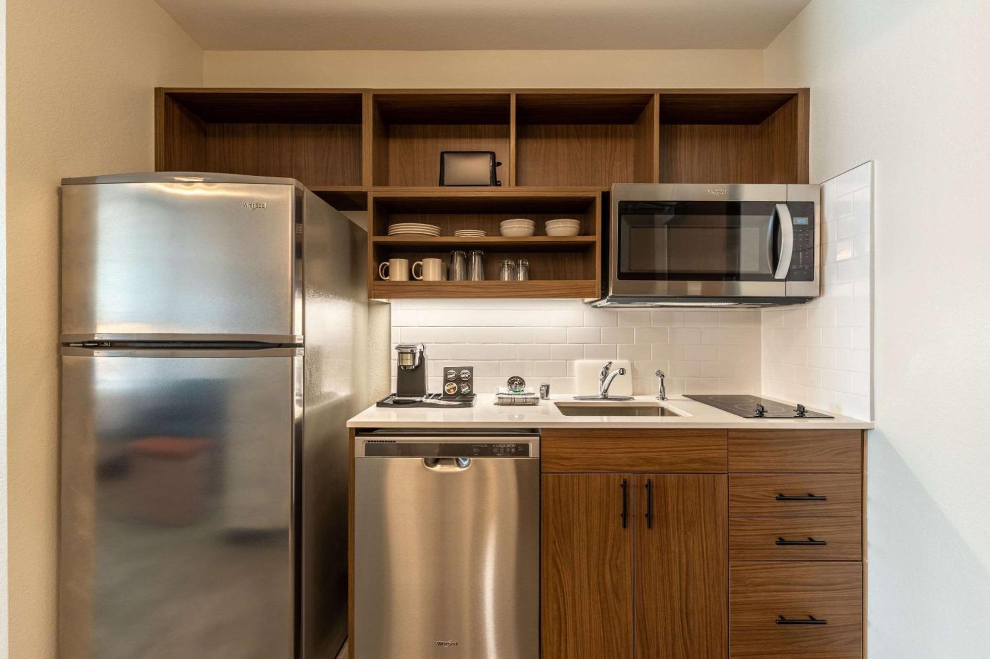 Everhome Suites Corona Exteriér fotografie